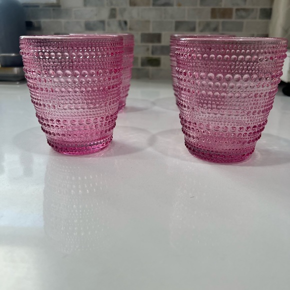 Pink Bubble Textured Drinking Glasses. Set Of Four. - Picture 4 of 9